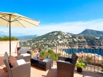 Villa with incredible sea views and pool sleeps 7 - Apartamento en Andratx
